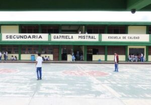 Alumna rompe el silencio y destapa red de venta de drogas en secundaria de Cancún