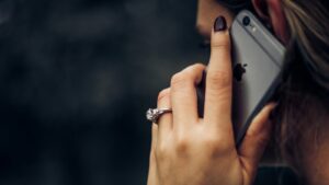 Confirman suspensión de líneas celulares sin registro