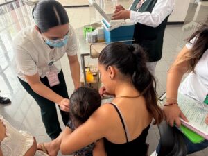 IMSS Quintana Roo llama a vacunarse contra influenza, COVID-19 y neumococo