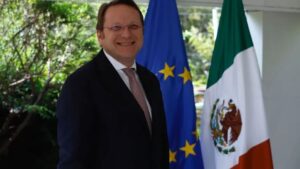 Unión Europea busca aliarse con México para convertirlo en centro de producción de medicamentos