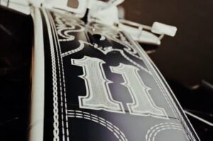 “Checo” Pérez estrena decoración especial de Cadillac para Austin